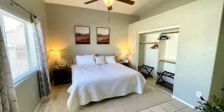 Luxurious Fully Furnished 3 Bedroom Home with Garage! Gallery 27