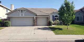 Executive 4 Bedroom, 2 Bath, 1977 sqft. Home for Lease in Anatolia Gallery 1
