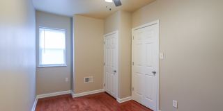 Newly renovated 3 bed 1.5 bath, central air Gallery 15