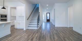 83 Ivy Loop Gallery 14