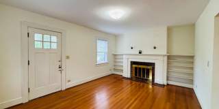 3 Bedroom 1.5 Duplex Gallery 4