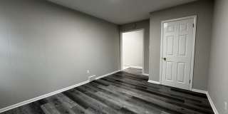 45-51 Cowles Street Gallery 16