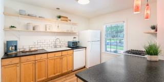1800 Winsted Lane 1800 Winsted Lane Gallery 10