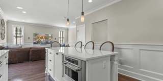 Modern Colonial Single-Family Home Gallery 6