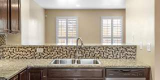 Lovely 2 Bedroom / 2 Bath for Rent Gallery 13