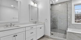 Spacious New Build in Quiet Glenmont / Silver Spring - Available Now Gallery 30