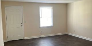 PRE-LEASING! 3 Bedroom in the heart of Springfield Gallery 8