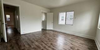 Large centrally located unit with shared yard Large centrally located unit with shared yard Gallery 22