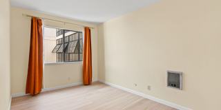 Modern Oakland Living: New Floors, Private Balcony, and Parking Gallery 11