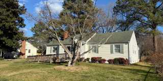 Large 4bed 1.5 bath ranch with 2 car garage $1995. Gallery 1