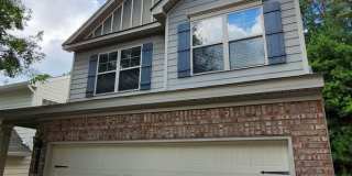 Spacious 3 Bedroom Home with 2-Car Garage in Union City! Gallery 1