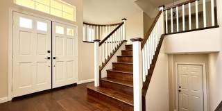 Gated 4 Bedroom 3 1/2 Bath Two Story Home Gallery 4