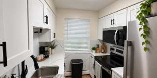 Charming 2BD/1BA Townhouse in Wheat Ridge with Large Private Patio! Gallery 1