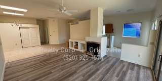 Beautiful 2 BD 2 BA House in the Springs in Green Valley - GVR Included! Gallery 3