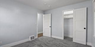 3323 JACKSON Ave Gallery 16