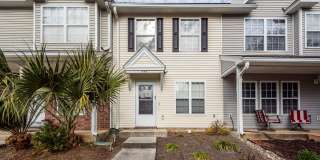 2 Bedroom, 1.5 Bathroom Townhome - Charleston Gallery 1