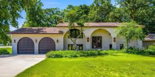 Checkout This 4bed 3bath Home in Shoreview! Gallery 1