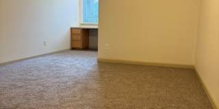 Updated 2 Bedroom, 2 bath Duplex in Springfield Gallery 8