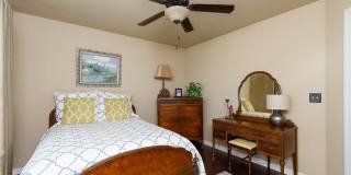 Georgeous 3 bedroom 2 bath home with SOLAR  and a view! Gallery 17