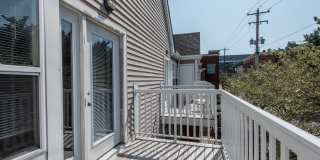 Walk to UC & UC Medical | 1BR/2BR Apartments Gallery 8