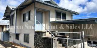 Convenient Location in Hilo Gallery 1