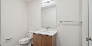 Graduate Pointe Gallery 143