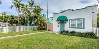 1648 Adams Street Gallery 1