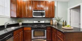Lower Moyamensing Townhome with Private Patio, Finished Basement & Modern Updates Lower Moyamensing Townhome with Private Patio, Finished Basement & Modern Updates Gallery 5