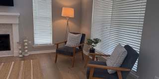 Beautiful 2BR (plus Loft) Furnished Home! Gallery 6