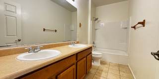 Eastside (Stella and Kolb) 4 bedroom  2 bath house with 2 car garage near Lakeside Park! Gallery 9