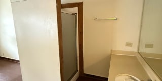 Cozy Efficiency with private backyard Gallery 5