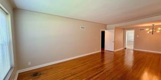 8722 Delmar Boulevard Gallery 5