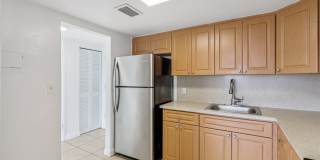 Grand Island Square - 3 Miles to Aventura Mall Gallery 46