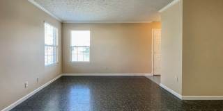 Near Local Shops and Restaurants Gallery 8