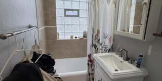 842 W Ainslie Gallery 4
