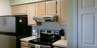 Furnished 1 bedroom condo with beautiful water views. Gallery 8