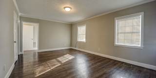 Freshly Renovated 2 Bedroom Home Gallery 6