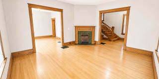 Beautifully Preserved 4 Bed | 2 Bath House in Saint Paul Gallery 7