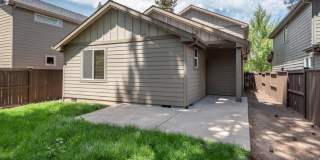 61150 SNOWBRUSH DRIVE, BEND, OR 97702 -  ASPEN RIM  - PRICE REDUCED PLUS HALF MONTH FREE BEGIN BY 8/1.! Gallery 5
