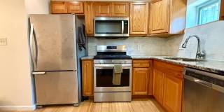 Stunning 3-Bedroom/1.5 Bathroom Townhome in West Passyunk! Available NOW! Gallery 6