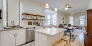 Charming 2 Bedroom Just Minutes from the Old Market!! Gallery 12