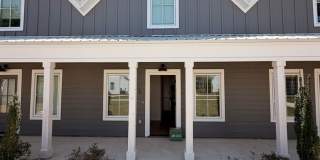 2Bed/1.5Bath Available in The Cottage District! Gallery 1