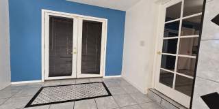 Beautiful 3 bed/ 1 bath home on large lot with walled and fenced front and back yard! Gallery 14