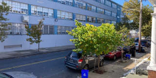 5215 Pine Street Gallery 19