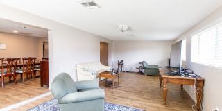 6 Bedroom 3.5 Bathroom Tri-Level Home In Tempe close to ASU Gallery 27
