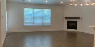 Available For Immediate 6 Month Or Shorter Lease Gallery 4