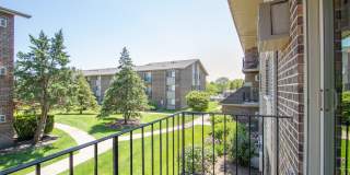 The Greenway at Carol Stream Gallery 27