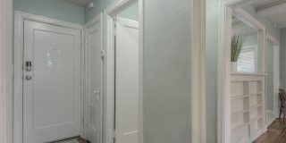 722 W 37th St - 3 Gallery 27