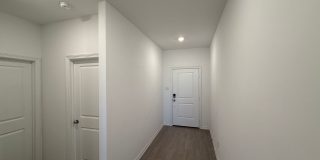 Luxurious and Spacious 4 Bedroom Home in Mustang School District Gallery 3