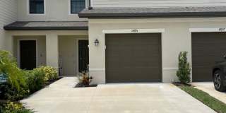 Stunning townhome in Portico Gallery 1